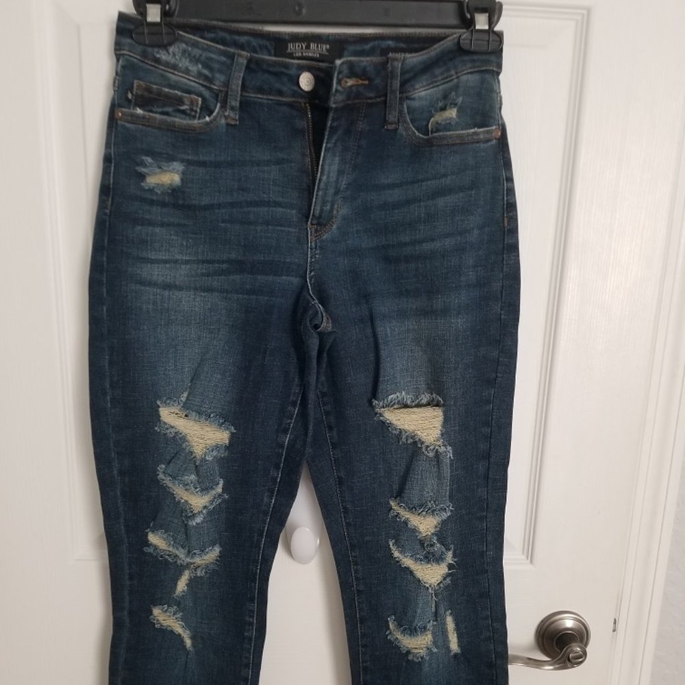 Judy Blue Distressed Boyfriend Jeans